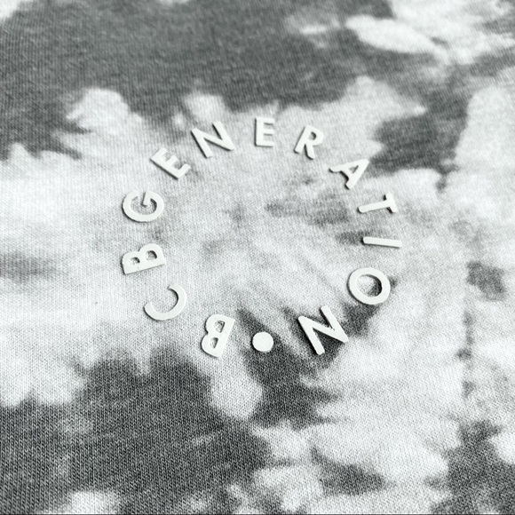 BCBGeneration Size L Tie-Dye Short Sleeve T-Shirt - Picture 2 of 5